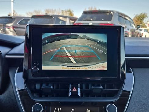 Used 2025 Toyota Corolla LE image 34