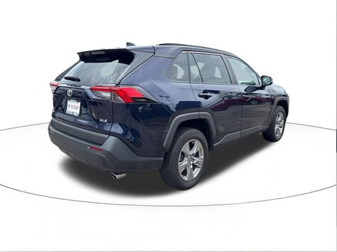 Used 2024 Toyota RAV4 XLE w/ Convenience Package FWD image 3