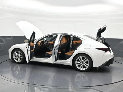 Used 2023 Lexus IS 300 w/ Comfort Package RWD image 34