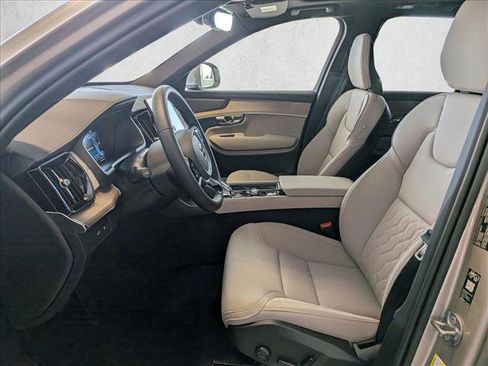 New 2026 Volvo XC90 T8 Plus w/ Protection Package Premier AWD/4WD image 4