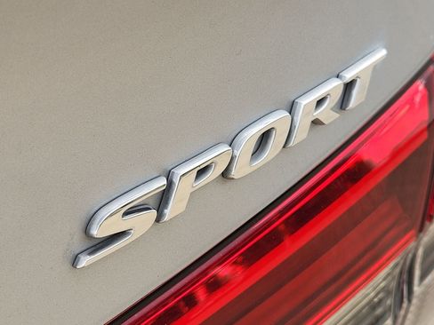 Used 2024 Honda Civic Sport image 10