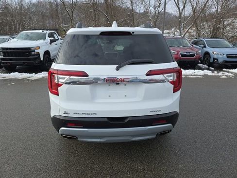 Used 2023 GMC Acadia SLE w/ Driver Convenience Package image 4
