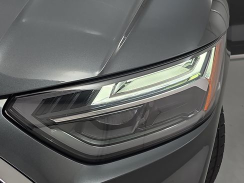 Used 2025 Audi Q5 e Premium Plus w/ Premium Plus Package image 32