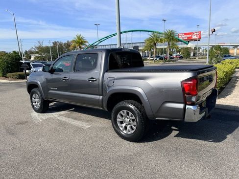 Used 2018 Toyota Tacoma SR5 image 2