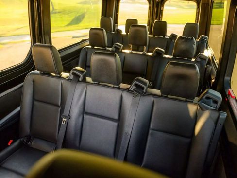 Used 2019 Mercedes-Benz Sprinter 2500 image 33