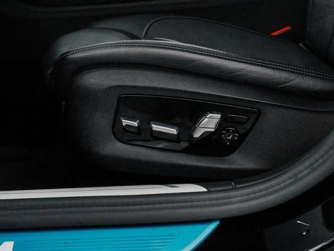 Used 2022 BMW 750i xDrive w/ Executive Package image 36