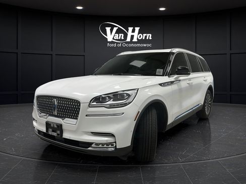 Used 2023 Lincoln Aviator Reserve w/ Equipment Group 201A AWD/4WD image 3