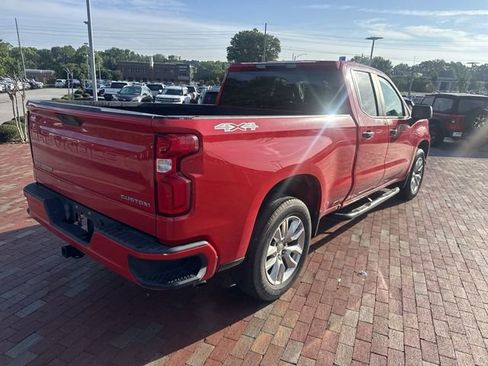 Used 2020 Chevrolet Silverado 1500 Custom w/ Custom Value Package AWD/4WD image 14