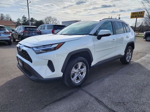 Used 2023 Toyota RAV4 XLE w/ XLE Grade Weather Package image 4