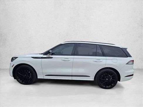 Used 2023 Lincoln Aviator Reserve w/ Equipment Group 201A RWD image 9