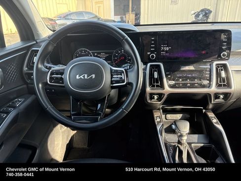 Used 2022 Kia Sorento S FWD image 15