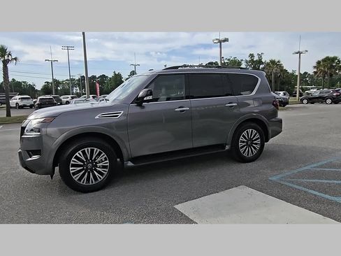 Used 2024 Nissan Armada SL w/ Midnight Edition Package image 24