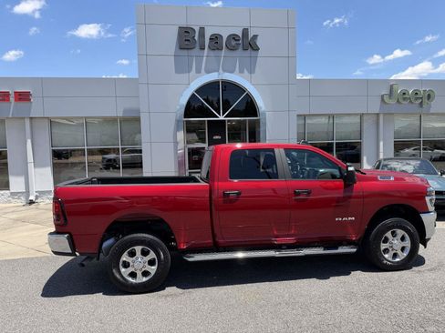 Used 2026 RAM 2500 Big Horn AWD/4WD image 3