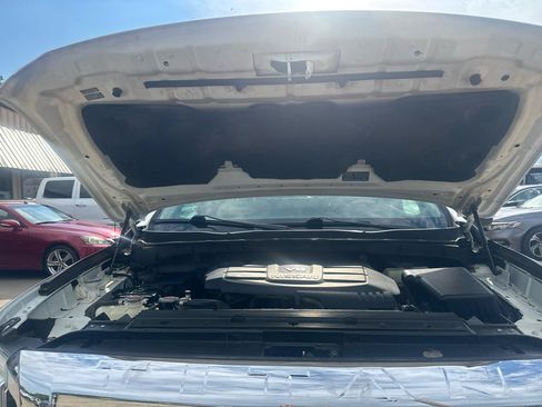 Used 2017 Nissan Titan SV RWD image 24