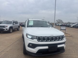 Used 2023 Jeep Compass Latitude video 2