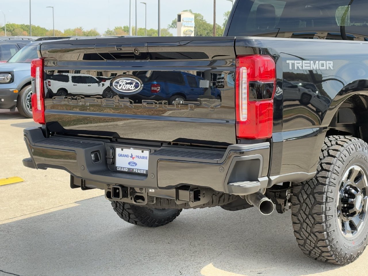 New 2027 Ford F250 XLT w/ XLT Premium Package AWD/4WD image 7