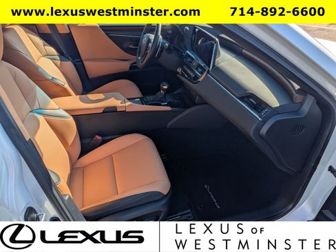 Used 2024 Lexus ES 300h w/ Premium Package image 5