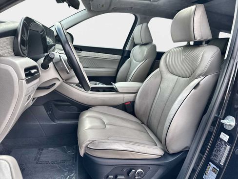 Used 2024 Hyundai Palisade Calligraphy FWD image 11