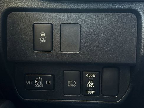 Used 2021 Toyota Tacoma TRD Off-Road w/ Technology Package AWD/4WD image 29