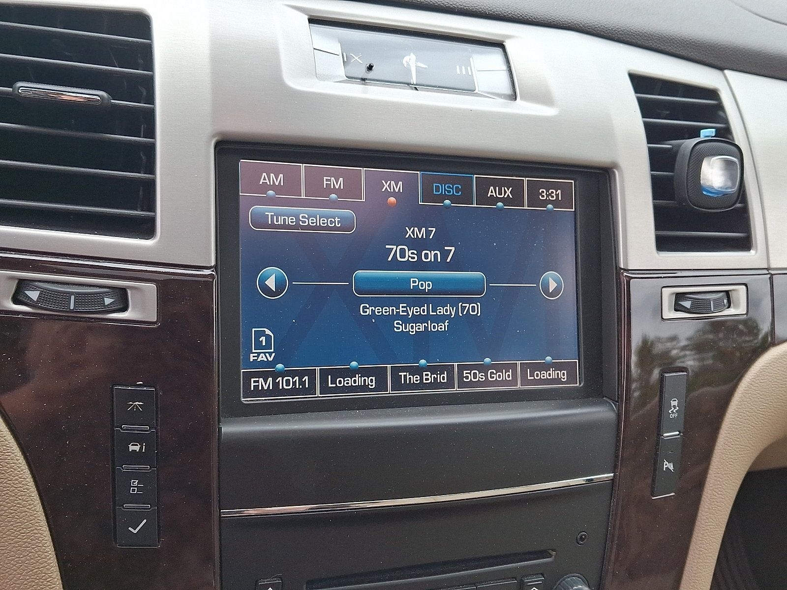 Used 2014 Cadillac Escalade Luxury AWD/4WD image 17