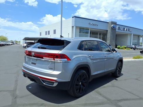 Used 2024 Volkswagen Atlas Cross Sport SE AWD/4WD image 10