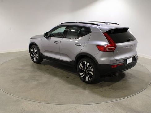 New 2026 Volvo XC40 B5 Ultra w/ Climate Package AWD/4WD image 4