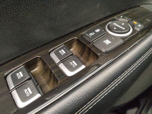 Used 2019 Kia Sorento FWD V6 image 27