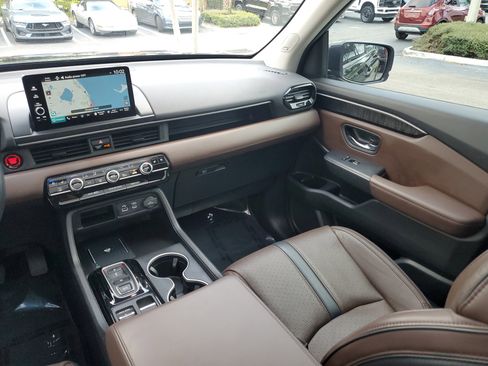 Used 2023 Honda Pilot Elite image 15