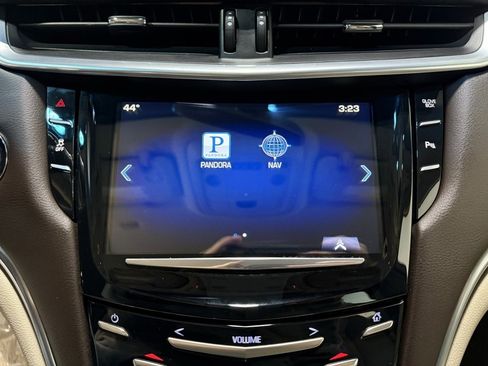 Used 2013 Cadillac XTS image 17