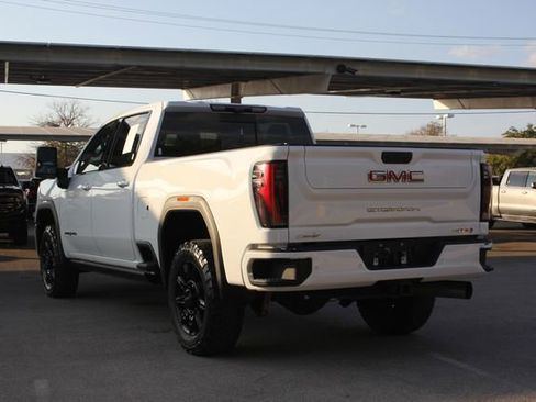Used 2024 GMC Sierra 2500 AT4 w/ AT4 Premium Plus Package image 5