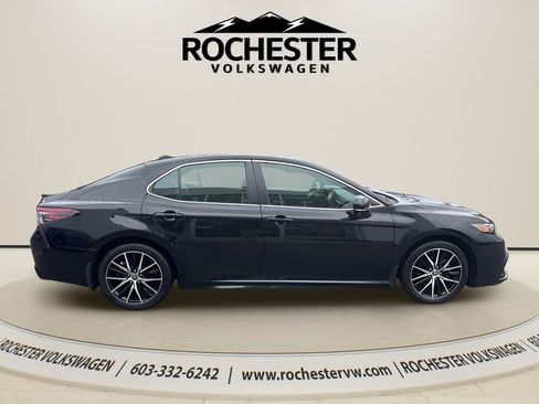 Used 2023 Toyota Camry SE image 7