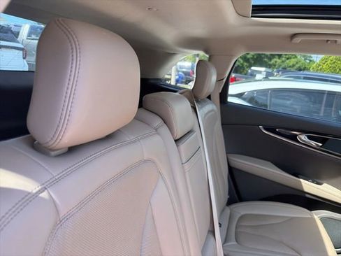 Used 2023 Lincoln Nautilus Reserve w/ Equipment Group 201A AWD/4WD image 19