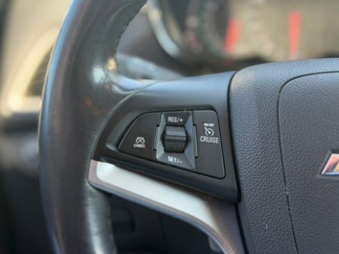 Used 2020 Chevrolet Trax LT w/ LT Convenience Package image 19