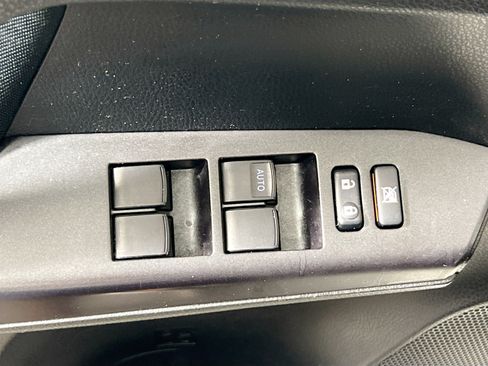 Used 2016 Toyota RAV4 LE FWD image 15