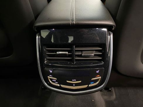 Used 2014 Cadillac XTS Premium FWD image 34
