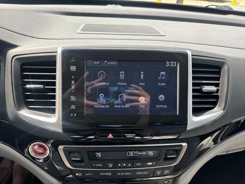 Used 2016 Honda Pilot Elite image 12