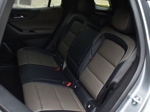 Used 2025 Chevrolet Equinox LT w/ Convenience Package II AWD/4WD image 11