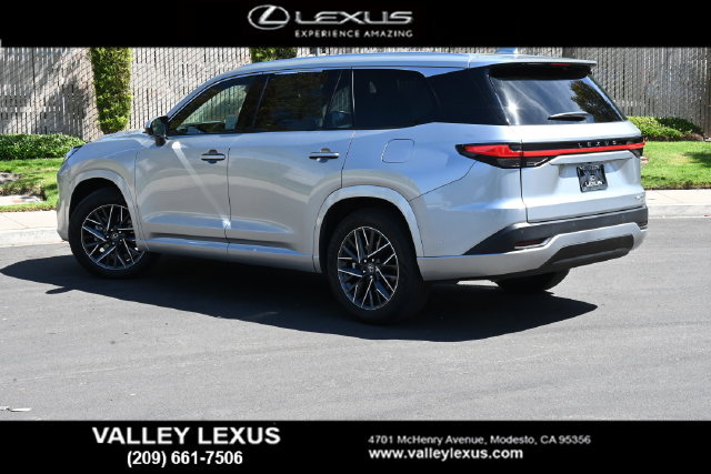 Used 2025 Lexus TX 350 AWD w/ Technology Package image 4