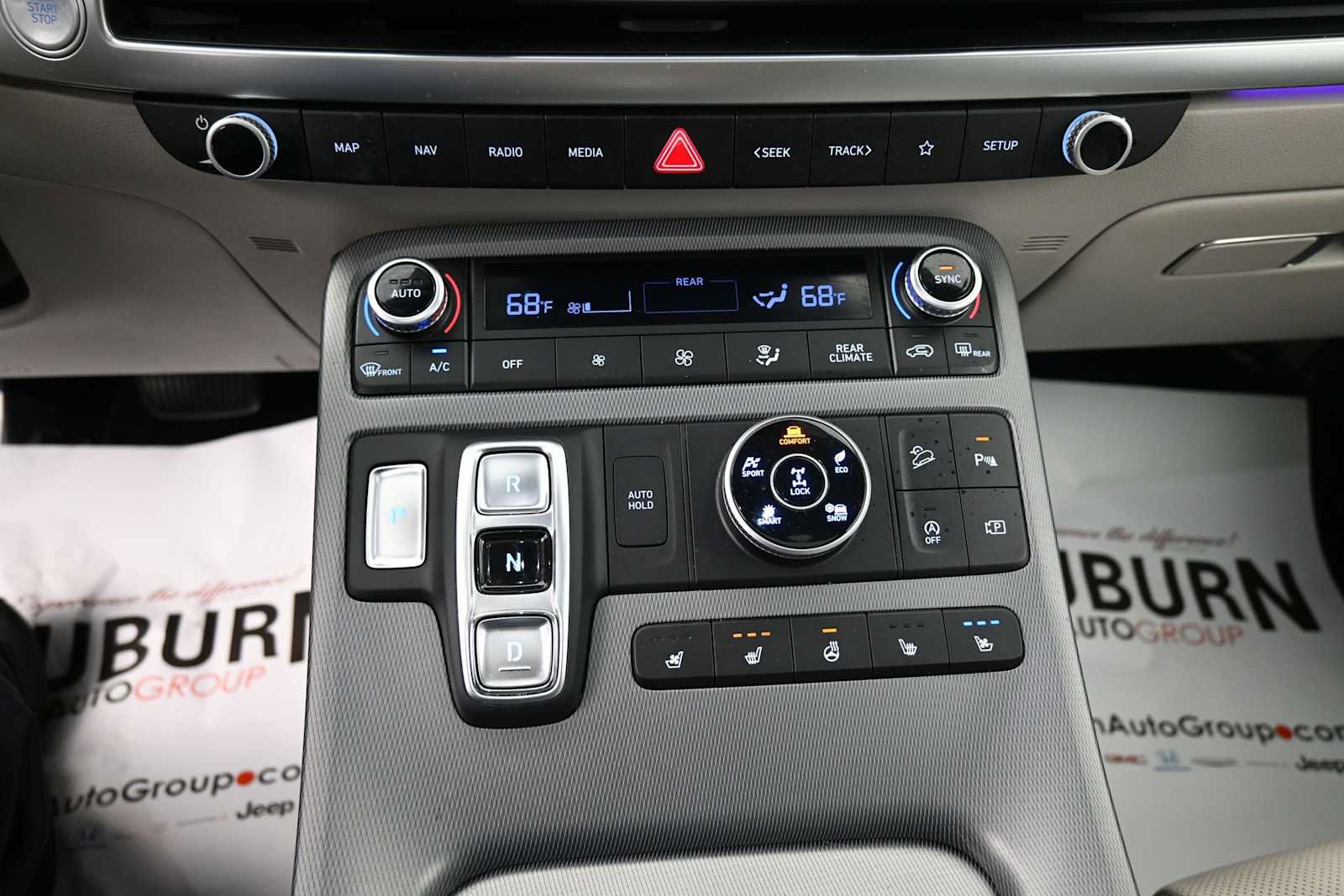 Certified 2024 Hyundai Palisade Limited AWD/4WD image 9