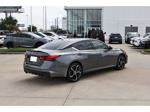 Used 2024 Nissan Altima 2.5 SR image 6