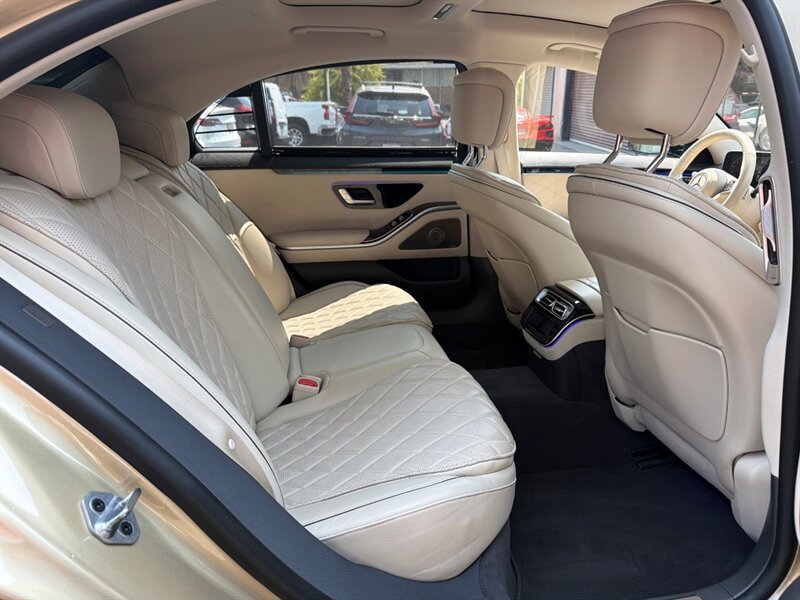 Used 2022 Mercedes-Benz S 500 4MATIC image 24