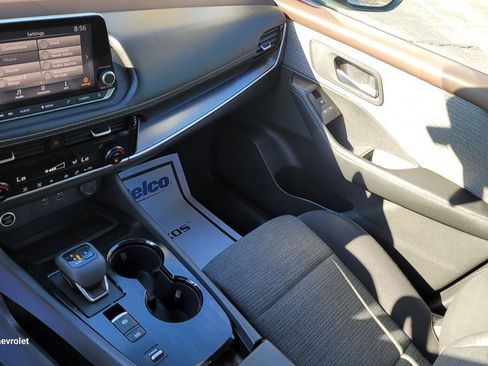Used 2021 Nissan Rogue SV FWD image 23