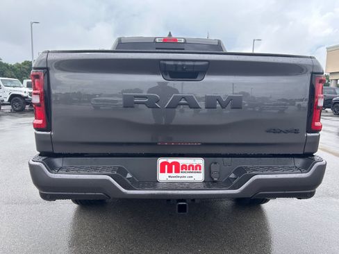 New 2026 RAM 1500 Express AWD/4WD image 4