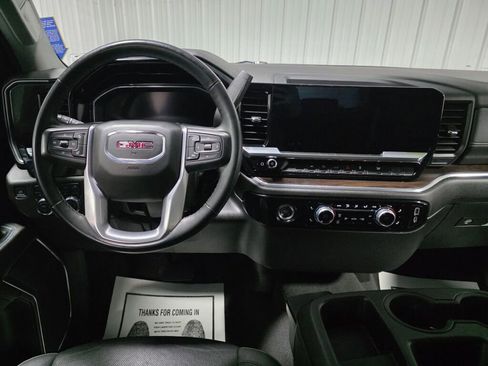 Used 2024 GMC Sierra 1500 SLT image 10