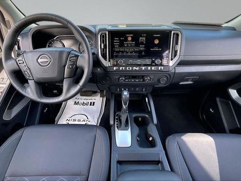 Certified 2025 Nissan Frontier SV w/ SV Convenience Package RWD image 17