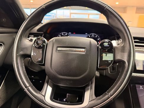 Used 2018 Land Rover Range Rover Velar R-Dynamic SE AWD/4WD image 34