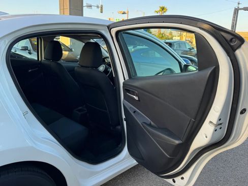 Used 2019 Toyota Yaris LE FWD image 19