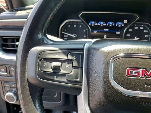 Used 2021 GMC Yukon SLT AWD/4WD image 17