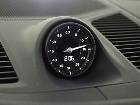 Certified 2026 Porsche Cayenne image 28