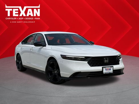 Used 2025 Honda Accord Sport image 1